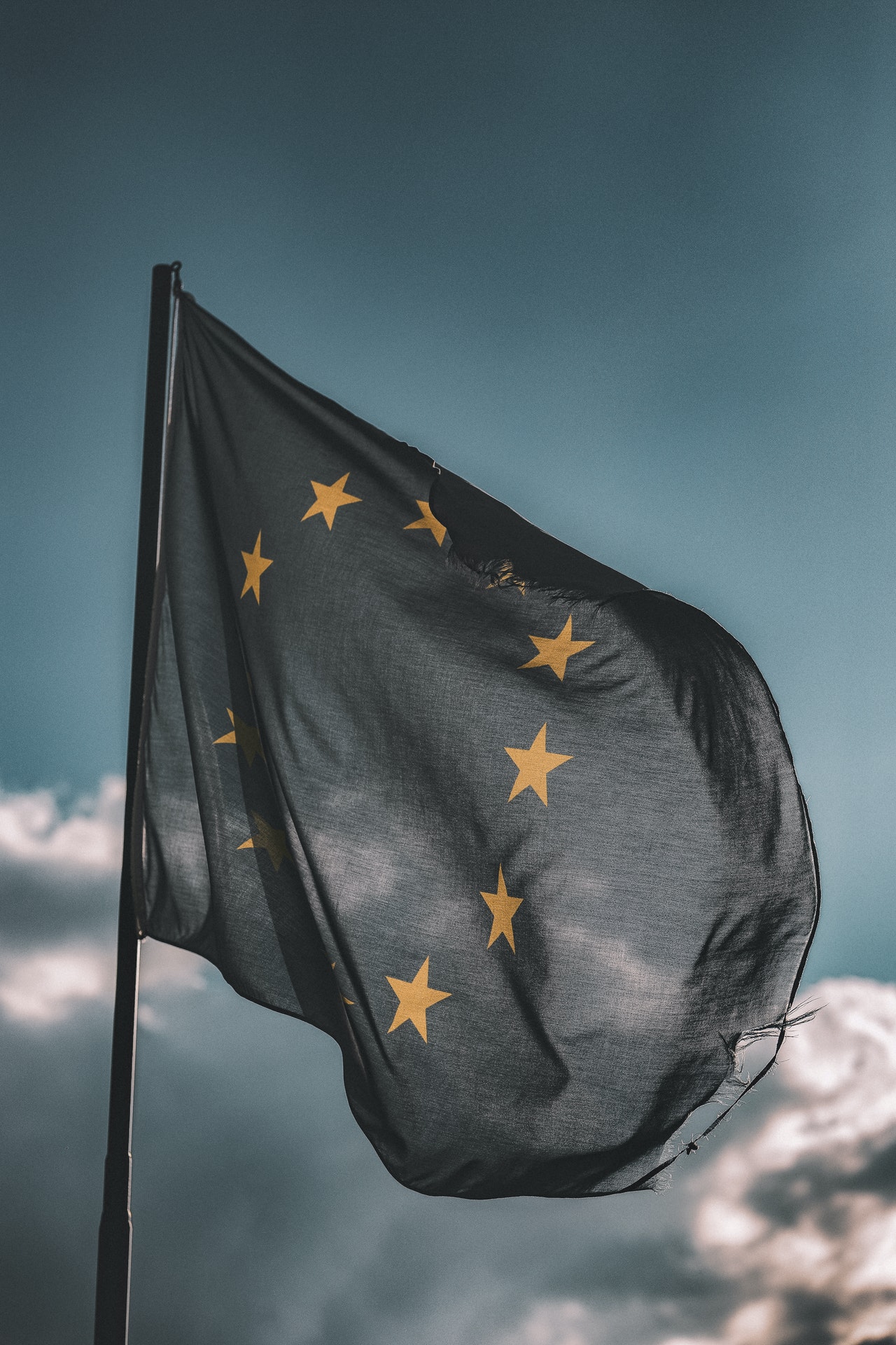 bandera ondeada de la UE