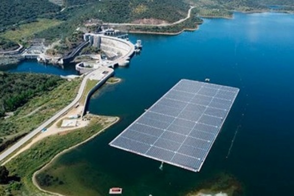 Portugal inaugurará en julio el mayor parque solar flotante de Europa
