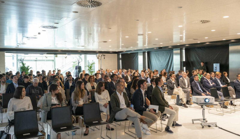 Más de 200 empresarios y profesionales asisten al Transforma22, el evento tecnológico de Exponentia celebrado en el hotel Las Arenas de Valencia