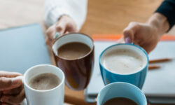 Controla tu marketing con 4 métricas mientras te tomas el primer café