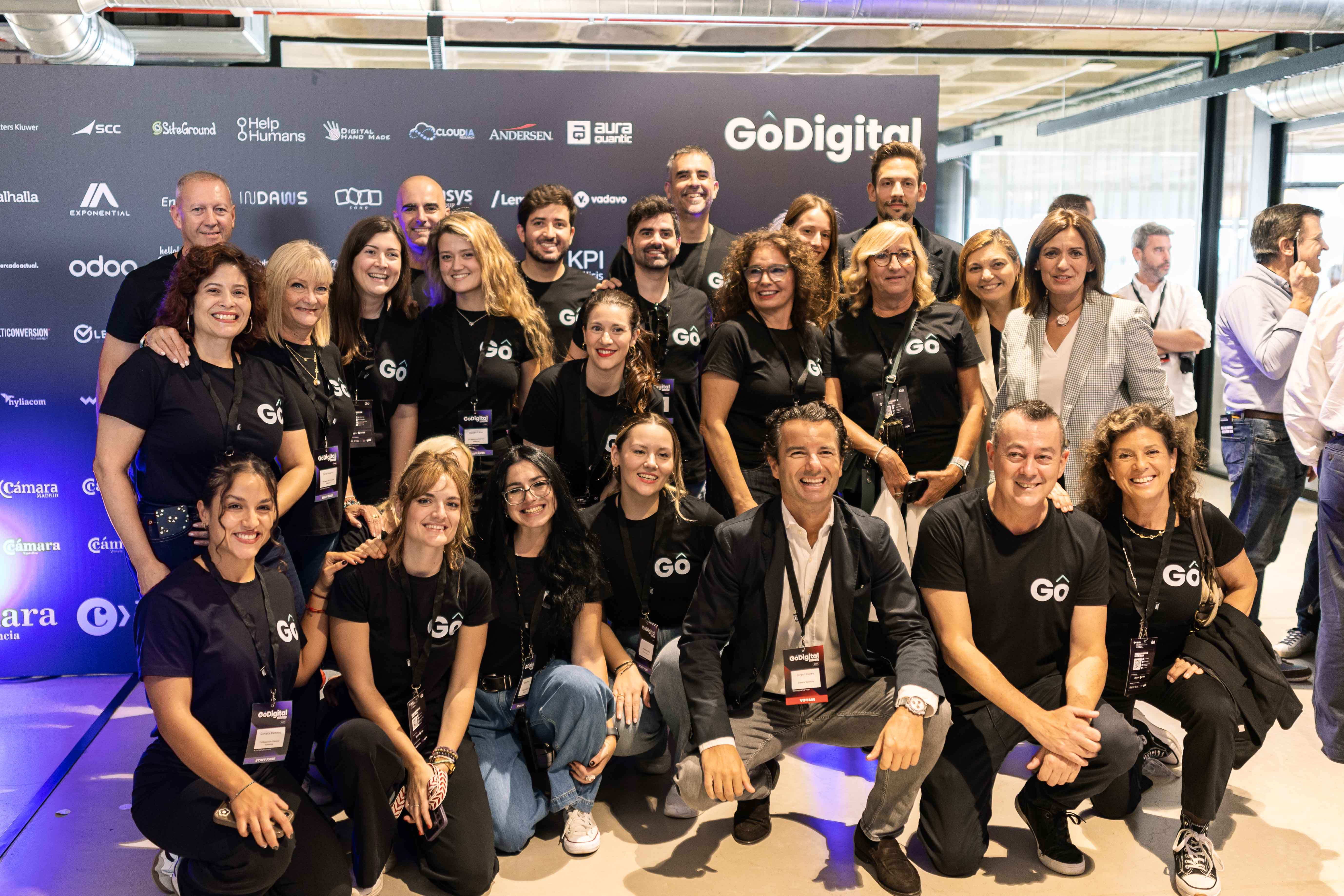 equipo Godigital Survivor
